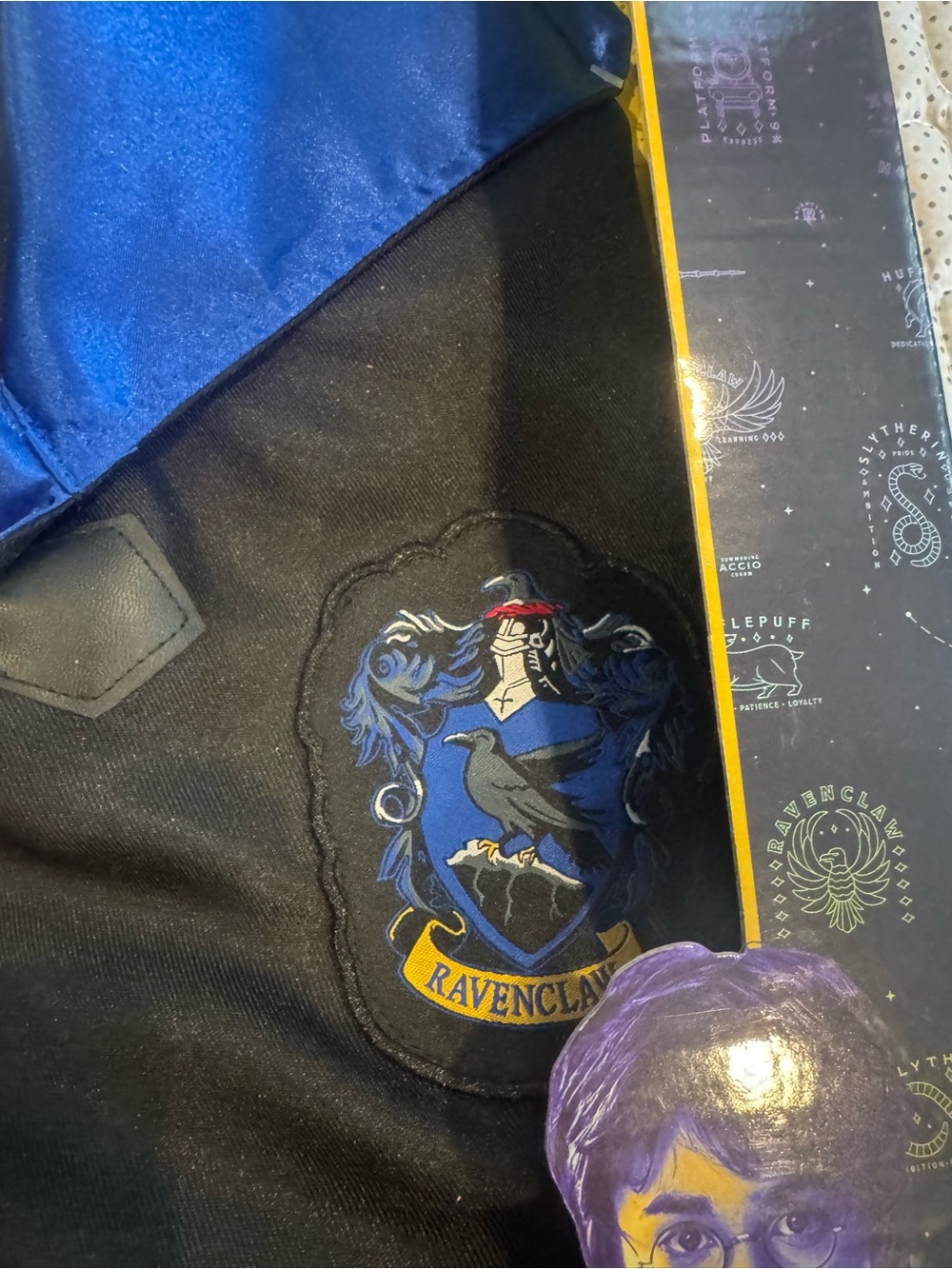 Official Harry Potter Ravenclaw Robe Costume for Kids - Picture 8 of 9